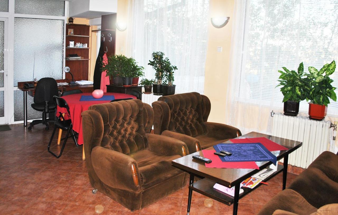 Family Zora Hotel *